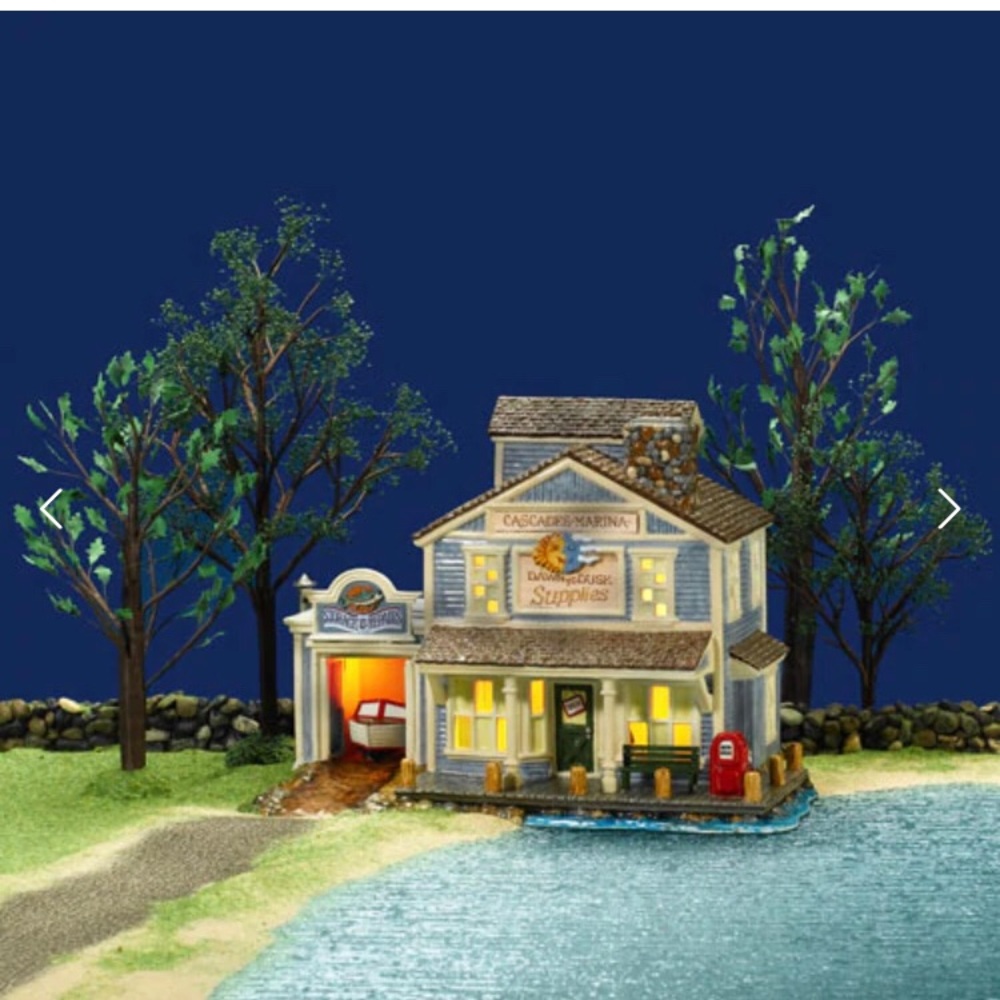 Department 56 Cascada Marina